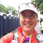 006_oblig_portapotty_selfie